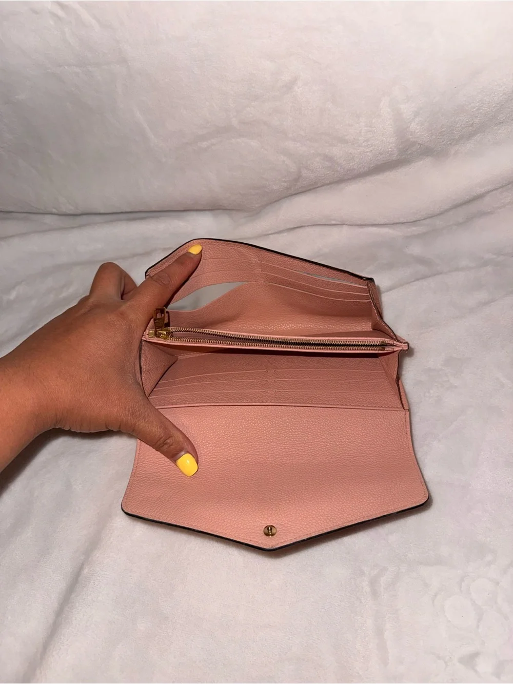 Louis Vuitton Monogram Empreinte Sarah Wallet NM Rose Ballerine/ Poudre CA0147